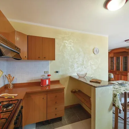 Apartment In Porto Alabe With Kitchen *
